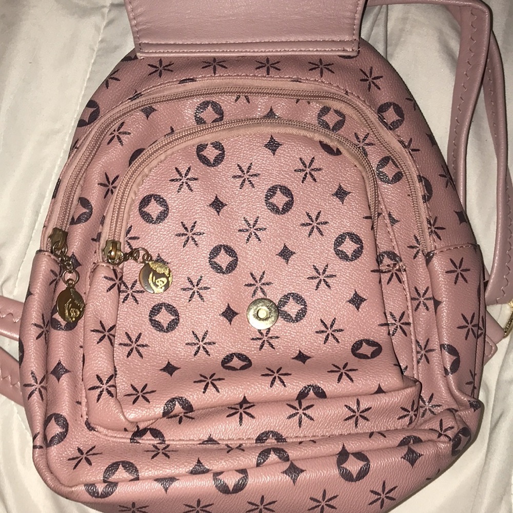 PINK BACKPACK‼️‼️ - Picture 4 of 5